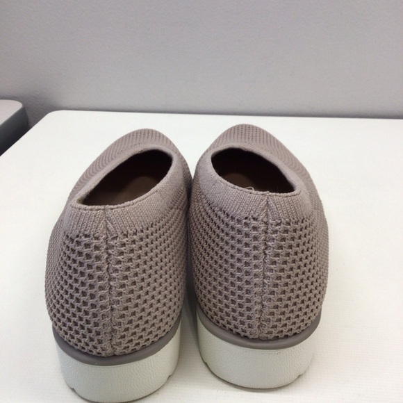 EILEEN FISHER HEAVEN BALLET FLATS TAUPE BEIGE STRETCH KNIT SIZE 7.5 M PRISTINE - Picture 3 of 6